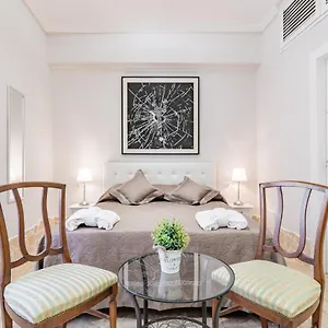 https://barone-house.it-romehotels.com